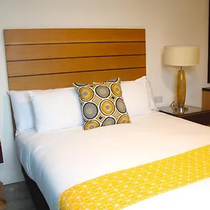 Apartment Maze And Free Parking, Kingston upon Hull